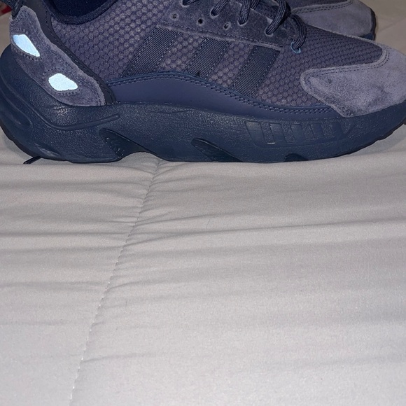 Brand new navy blue Adidas ZX22 BOOST - Picture 3 of 8